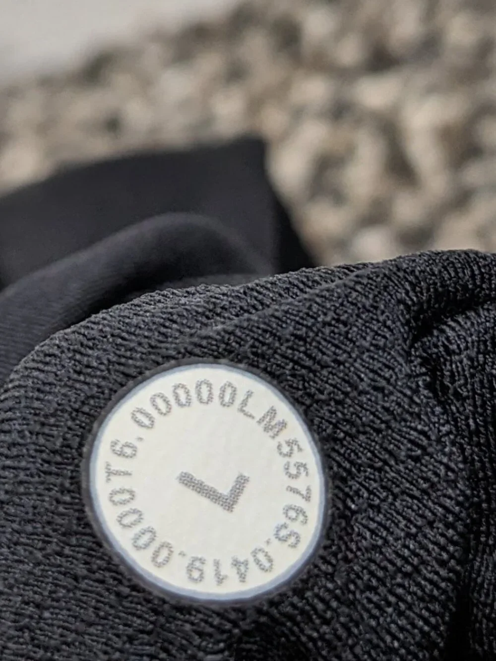 Lululemon Surge Light Tight Black Mens Large M5576S